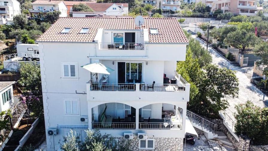 Ferienwohnung Genesis 4 Trogir Exterior foto